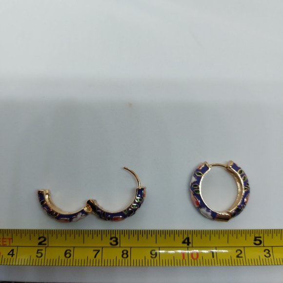 Retro Boho Enamel Flower Huggie Hoop Earrings Purple - Picture 6 of 12